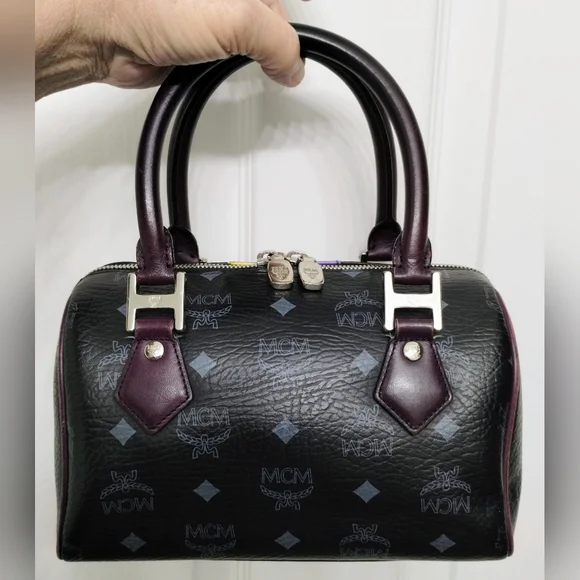 MCM Princess Lion Mini Boston Bag - Picture 4 of 14